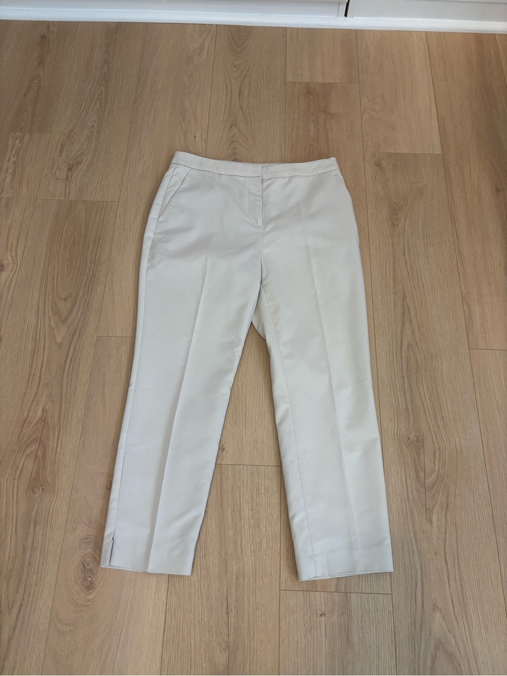 H&M Cream Cropped Dress Pants